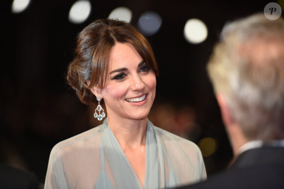 Catherine Kate Middleton, la duchesse de Cambridge - Première mondiale du nouveau James Bond "Spectre" au Royal Albert Hall à Londres le 26 octobre 2015.