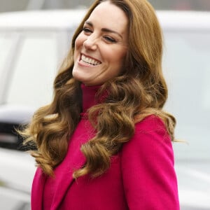 Catherine (Kate) Middleton, duchesse de Cambridge, visite l'école Nower Hill High dans la banlieue de Pinner à Londres, Royaume Uni, le 24 novembre 2021, pour participer à une leçon de sciences sur les neurosciences et l'importance du développement de la petite enfance.