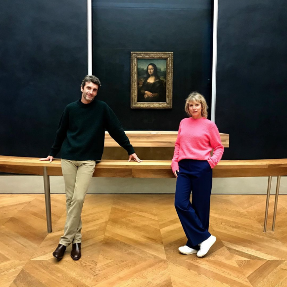 Karin Viard et Manuel Herrero au Musée du Louvre à Paris, en octobre 2019.