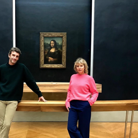Karin Viard et Manuel Herrero au Musée du Louvre à Paris, en octobre 2019.