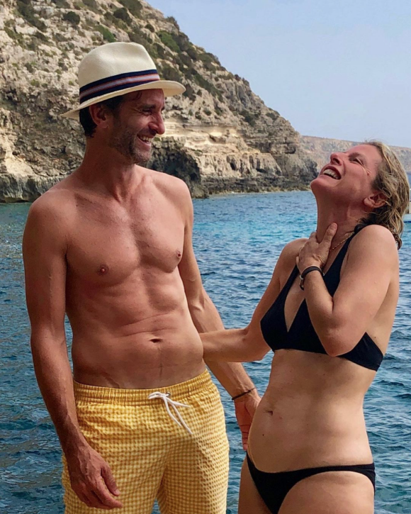 Karin Viard et Manuel Herrero à Formentera en août 2019.