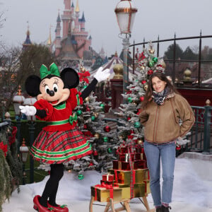 Laetitia Casta - Les célébrités fêtent Noël à Disneyland Paris en novembre 2021. © Disney via Bestimage