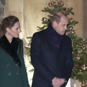 Catherine Kate Middleton, duchesse de Cambridge, le prince William, duc de Cambridge, la reine Elisabeth II d'Angleterre - La famille royale se réunit devant le chateau de Windsor pour remercier les membres de l'Armée du Salut et tous les bénévoles qui apportent leur soutien pendant l'épidémie de coronavirus (COVID-19) et à Noël le 8 décembre 2020.