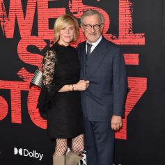 Kate Capshaw et son mari Steven Spielberg à la première de "West Side Story" au cinéma El Capitan à Los Angeles, le 7 décembre 2021. 