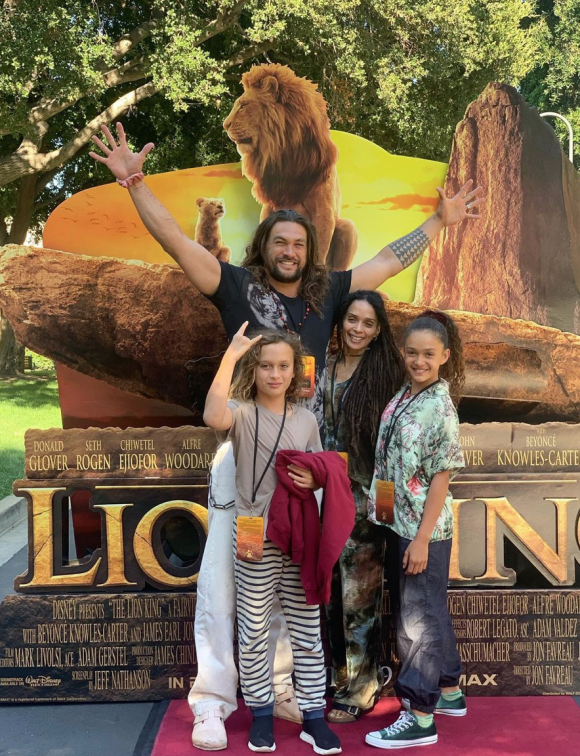 Jason Momoa, son ex-épouse Lisa Bonet et leurs deux enfants, Lola et Nakoa-Wolf. Juillet 2019.