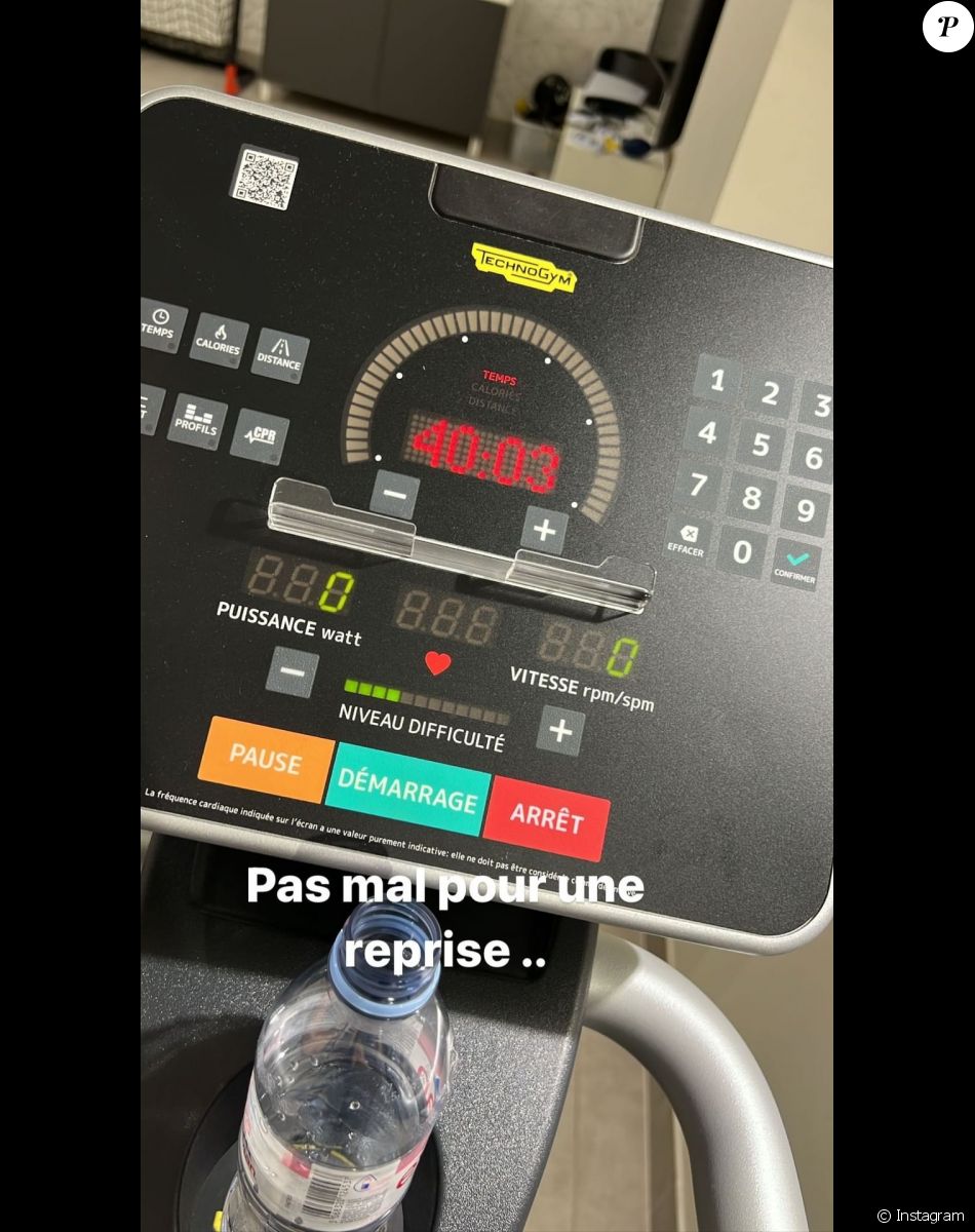 Vitaa, enceinte de son troisième enfant et atteinte de la Covid-19.