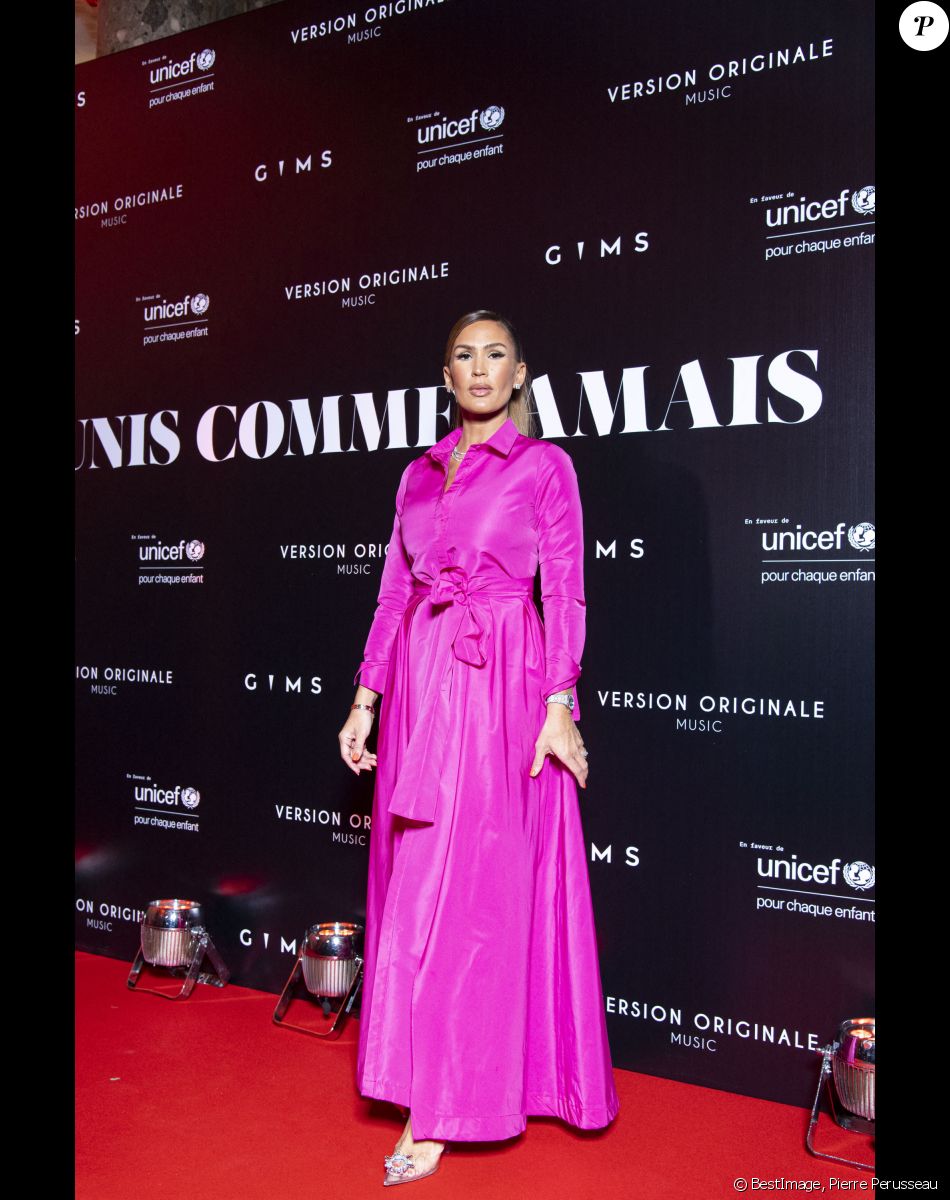 Vitaa au photocall de la soirée "Unis comme jamais" au profit de l'Unicef, au pavillon Cambon à Paris. Le 8 novembre 2021. © Pierre Perusseau / Bestimage