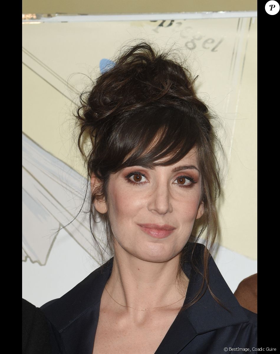 Nora Hamzawi à l'avant-première du film "Doubles Vies" au cinéma UGC Ciné Cité des Halles à Paris, France, le 20 décembre 2018. © Coadic Guirec/Bestimage