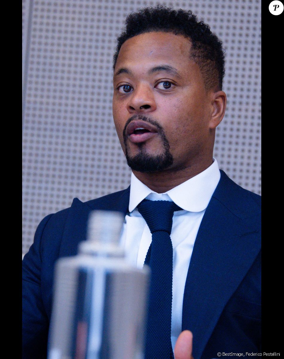 Patrice Evra pour la promotion de son nouveau livre "I love this Game". Paris. Le 10 janvier 2022. © Federico Pestellini / Panoramic / Bestimage