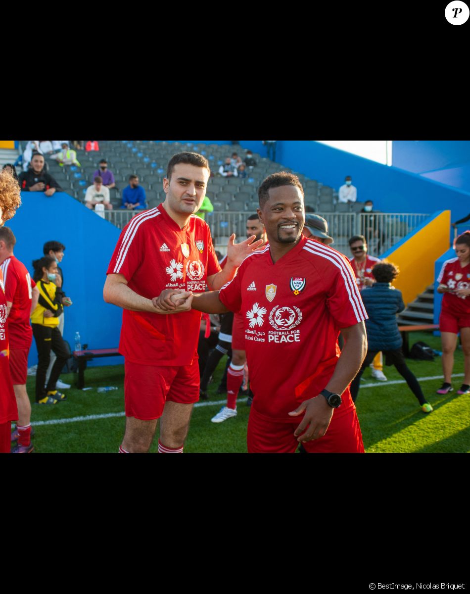 Czn Burak et Patrice Evra lors du tournoi de football "UAE All Stars" lors de l'expo universelle Expo Dubaï 2020, à Dubaï, Emirats Arabes Unis, le 8 janvier 2022. © Nicolas Briquet/Bestimage