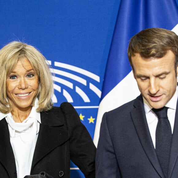 François Bayrou, président du Mouvement démocrate (MoDem), la Première Dame, Brigitte Macron et le président de la République française, Emmanuel Macron lors de la cérémonie en hommage à l'ancien président .G.d'Estaing, à l'occasion du premier anniversaire de son décés, au Parlement Européen à Strasbourg, France, le 2 décembre 2021. © Sipa/Pool/Bestimage 