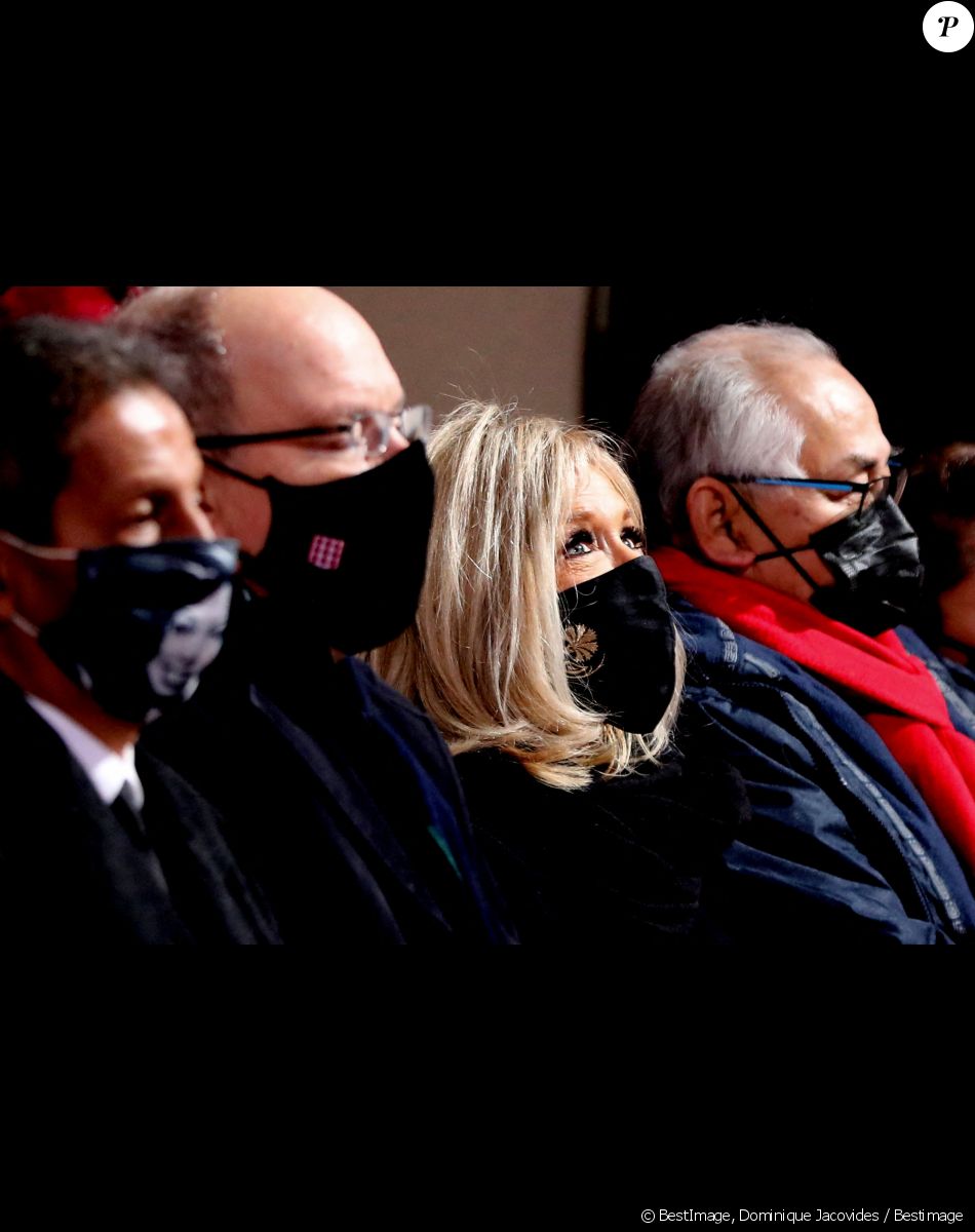 Brian Bouillon-Baker, fils de Joséphine Baker, le prince Albert II de Monaco et la Première Dame Brigitte Macron - Le cénotaphe de la danseuse et chanteuse française d'origine américaine qui a combattu pour la Résistance française et contre le racisme, Joséphine Baker (1906-1975) entre au Panthéon par la Grande Porte de Paris, France, le 30 novembre 2021. L'icône sera la sixième femme sur 80 personnalités illustres à recevoir l'honneur d'être accueillie au Panthéon. © Dominique Jacovides / Bestimage