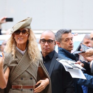 Céline Dion prend la pose pour les photographes à New York, le 5 mars 2020.