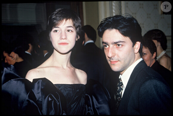 Archives - Charlotte Gainsbourg à la cérémonie des Molières en 1994.