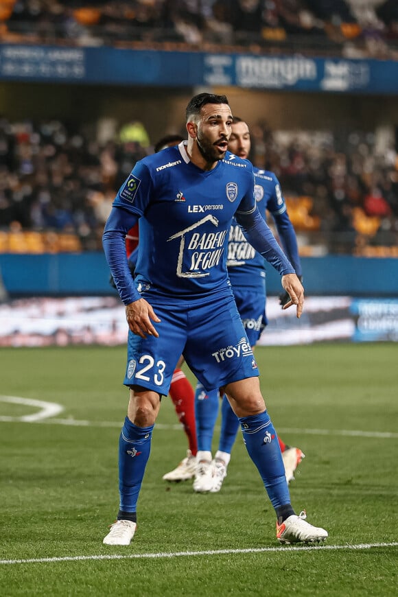Adil Rami (Troyes ESTAC) - Match de Ligue 1 Uber Eats "Troyes - Brest (1-1)" au stade de l'Aube, le 22 décembre 2021.