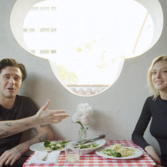 Brooklyn Beckham dévoile ses talents culinaires à sa fiancé Nicola Peltz