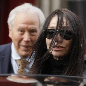 Béatrice Dalle - Sorties obsèques de Jean-Jacques Beineix en l'église Saint Roch à Paris le 20 janvier 2022 