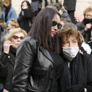 Béatrice Dalle - Sorties obsèques de Jean-Jacques Beineix en l'église Saint Roch à Paris le 20 janvier 2022 