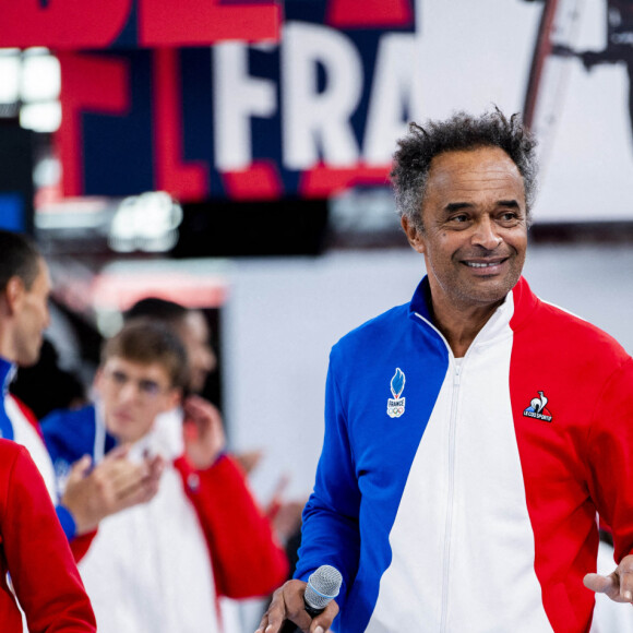 Yannick Noah - Defile de la collection Olympique de l equipementier Le Coq Sportif lors du défilé de la collection Olympique de l'équipementier "Le Coq Sportif" à Romilly-sur-Seine, France, le 4 octobre 2021. © Jean-Baptiste Autissier/Panoramic/Bestimage