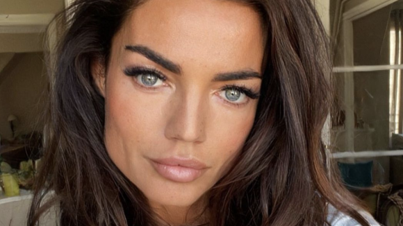 Francesca Antoniotti en couple et fiancée ? Première photo avec son chéri et bague au doigt !