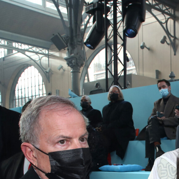 Le président de Louis Vuitton, Michael Burke, Naomi Campbell et Shannon Abloh au front row du défilé Homme Louis Vuitton automne-hiver 2022/2023 dans le cadre de la Fashion Week de Paris, France, le 20 janvier 2022. © Borde-Rindoff/Bestimage 