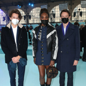 Jean Arnault, Venus Williams et Frédéric Arnault au front row du défilé Homme Louis Vuitton automne-hiver 2022/2023 dans le cadre de la Fashion Week de Paris, France, le 20 janvier 2022. © Borde-Rindoff/Bestimage 