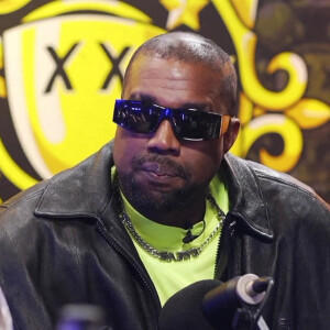 Kanye West (Ye) lors de l'enregistrement du podcast "Drink Champs" 