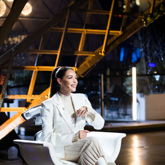 Exclusif - Nabilla Benattia - Enregistrement de l'émission "La Chanson secrète 10" au 1er étage de la Tour Eiffel à Paris, diffusée le 22 janvier sur TF1 à 21h10 © Tiziano Da Silva / Bestimage