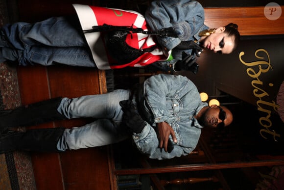 Kanye West (Ye) et sa compagne Julia Fox à la sortie du défilé Homme Kenzo automne-hiver 2022/2023 au Galerie Vivienne dans le cadre de la Fashion Week de Paris, France, le 23 janvier 2022. © Da Silva-Perusseau/Bestimage 