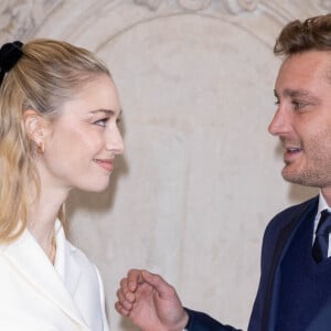 Pierre Casiraghi et Beatrice Borromeo lors du photocall du défilé Dior Haute Couture Printemps/Été 2022 dans le cadre de la Fashion Week de Paris, France, le 24 janvier 2022. © Olivier Borde/Bestimage 