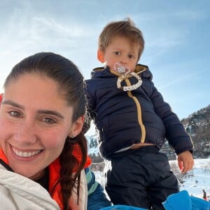 Jesta Hillmann et Benoît au ski avec leurs enfants