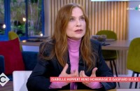 Isabelle Huppert dans l'émission "C à Vous", sur France 5.