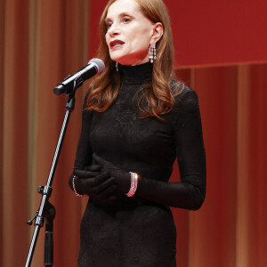 Isabelle Huppert - Ouverture du 34e Festival international du film de Tokyo, le 30 octobre 2021.