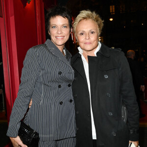 Anne Le Nen et sa femme Muriel Robin - Inauguration de la statue de cire de "Muriel Robin et Pierre Palmade" au musée Grévin à Paris, le 25 octobre 2021. © Coadic Guirec/Bestimage