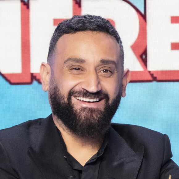 Exclusif - Cyril Hanouna - Pendant l'émission TPMP (Touche Pas à Mon Poste) présentée en direct par C.Hanouna le 04/01/22 en direct sur C8 - Paris le 04/01/22 © Jack Tribeca / Bestimage