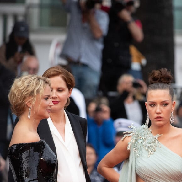 Virginie Efira, Justine Triet (enceinte), Adèle Exarchopoulos, Gaspard Ulliel - Montée des marches du film "Sibyl" lors du 72ème Festival International du Film de Cannes. Le 24 mai 2019 © Borde / Bestimage 