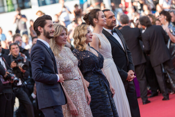 Pierre Niney, Mélanie Laurent, Marilou Berry, Charlotte Le Bon, Gilles Lellouche - Montée des marches du film "Vice-Versa" lors du 68e Festival de Cannes. Le 18 mai 2015.