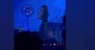 Concert de Carla Bruni, le 26 janvier 2022, à l'Olympia, à Paris. Vidéo partagée par Tristane Banon sur Instagram.
