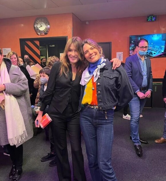 Carla Bruni et Vanille Clerc à l'Olympia, le soir du concert donné par Carla, le 26 janvier 2022