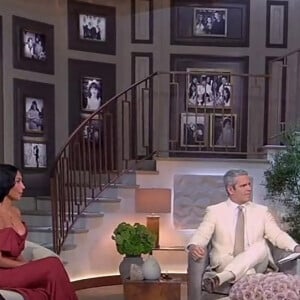 Kim Kardashian, Kylie Jenner, Kourtney Kardashian, Khloe Kardashian, Kendall Jenner, Scott Disick répondent à l'interview d'Andy Cohen à propos des dix saisons de l'émission "L'Incroyable Famille Kardashian". Los Angeles. Le 9 juin 2021.