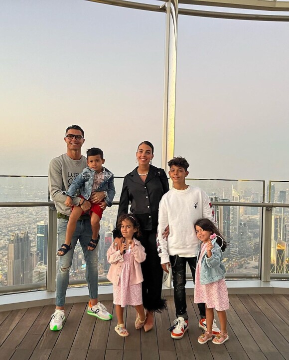 Cristiano Ronaldo et Georgina Rodriguez en vacances à Dubaï avec leurs enfants. © Instagram / Georgina Rodriguez