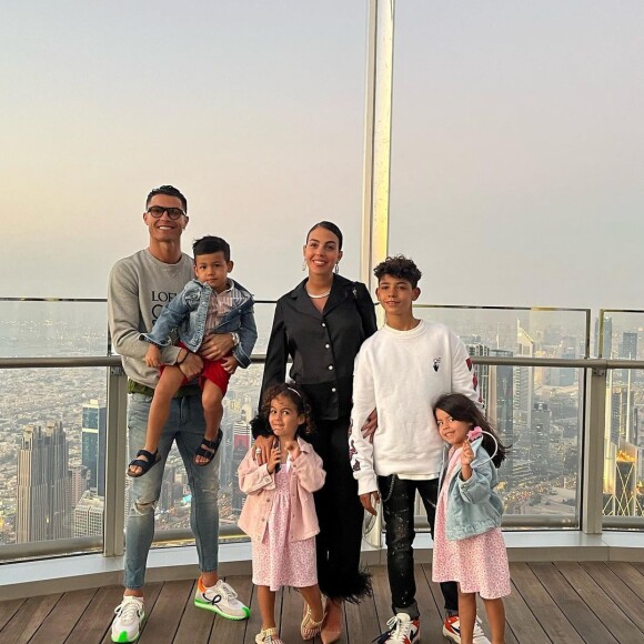 Cristiano Ronaldo et Georgina Rodriguez en vacances à Dubaï avec leurs enfants. © Instagram / Georgina Rodriguez