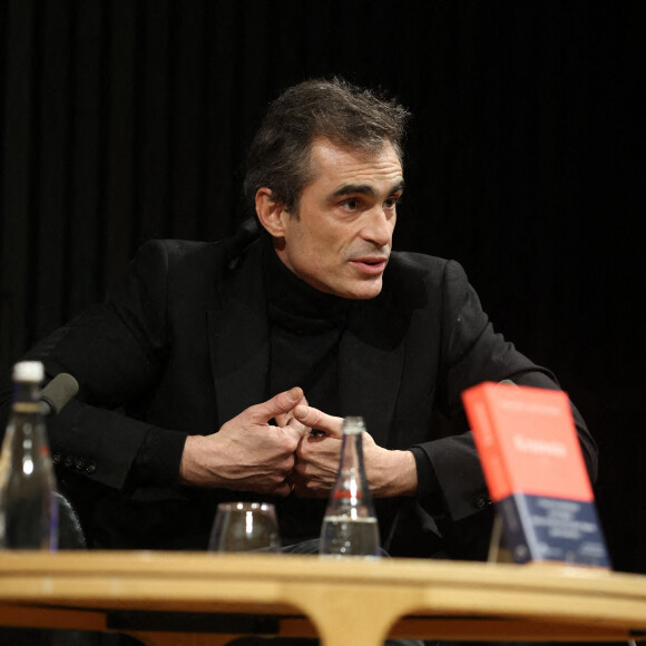 Raphaël Enthoven lors de la présentation de son livre "Krasnaïa", paru aux Editions de l'Observatoire, à la station Ausone à la librairie Mollat à Bordeaux. Le 21 janvier 2022