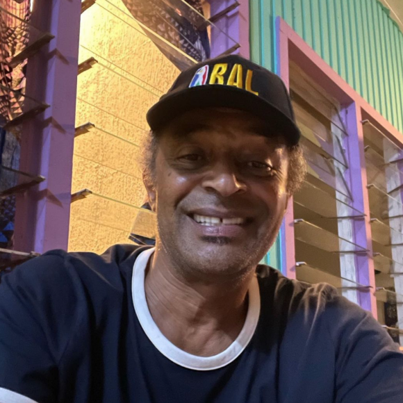 Yannick Noah profite pleinement de sa nouvelle vie à Yaoundé, au Cameroun. Décembre 2021.