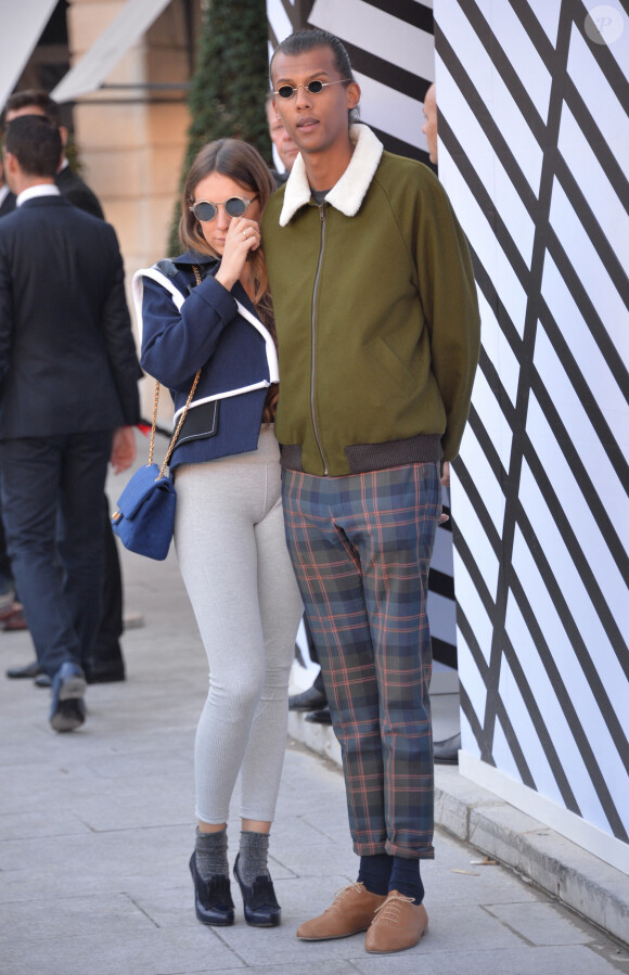 Le chanteur Stromae, et sa femme Coralie Barbier - People sortant du défilé de mode "Louis Vuitton", collection prêt-à-porter Printemps-Eté 2017 à Paris, le 5 octobre 2016. © CVS/Veeren/Bestimage 