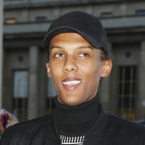 Le chanteur Stromae - - Défilé de mode "Kenzo" collection prêt-à-porter Printemps-Eté 2017 lors de la Fashion Week de Paris à la Cité de l'architecture et du patrimoine au Trocadéro à Paris, France, le 4 octobre 2016. © Christophe Aubert via Bestimage 