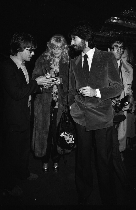 Rétro - Décès de Monica Vitti. Les personnalités assistent à la générale du spectacle de Shirley MacLaine au Lido à Paris, le 25 avril 1979.