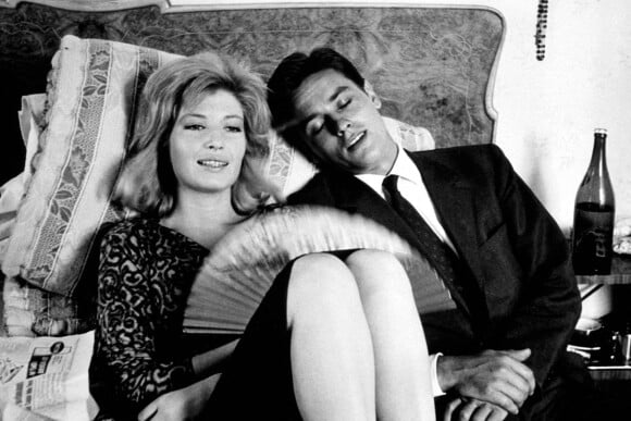 Monica Vitti et Alain Delon sur le tournage du film "L'éclipse". 1962