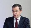 Olivier Véran, ministre des solidarités et de la santé dévoilant les nouvelles mesures de restriction contre la Covid-19