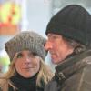 Jane Krakowski et son fiancé Robert Godley dans les rues de New-York en décembre 2009